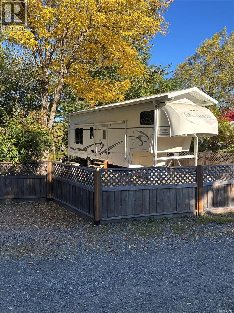 F14 2650 Turnbull Rd Property Photo 2