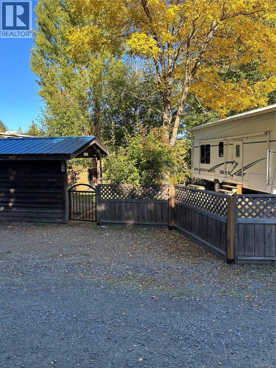 F14 2650 Turnbull Rd Property Photo 3