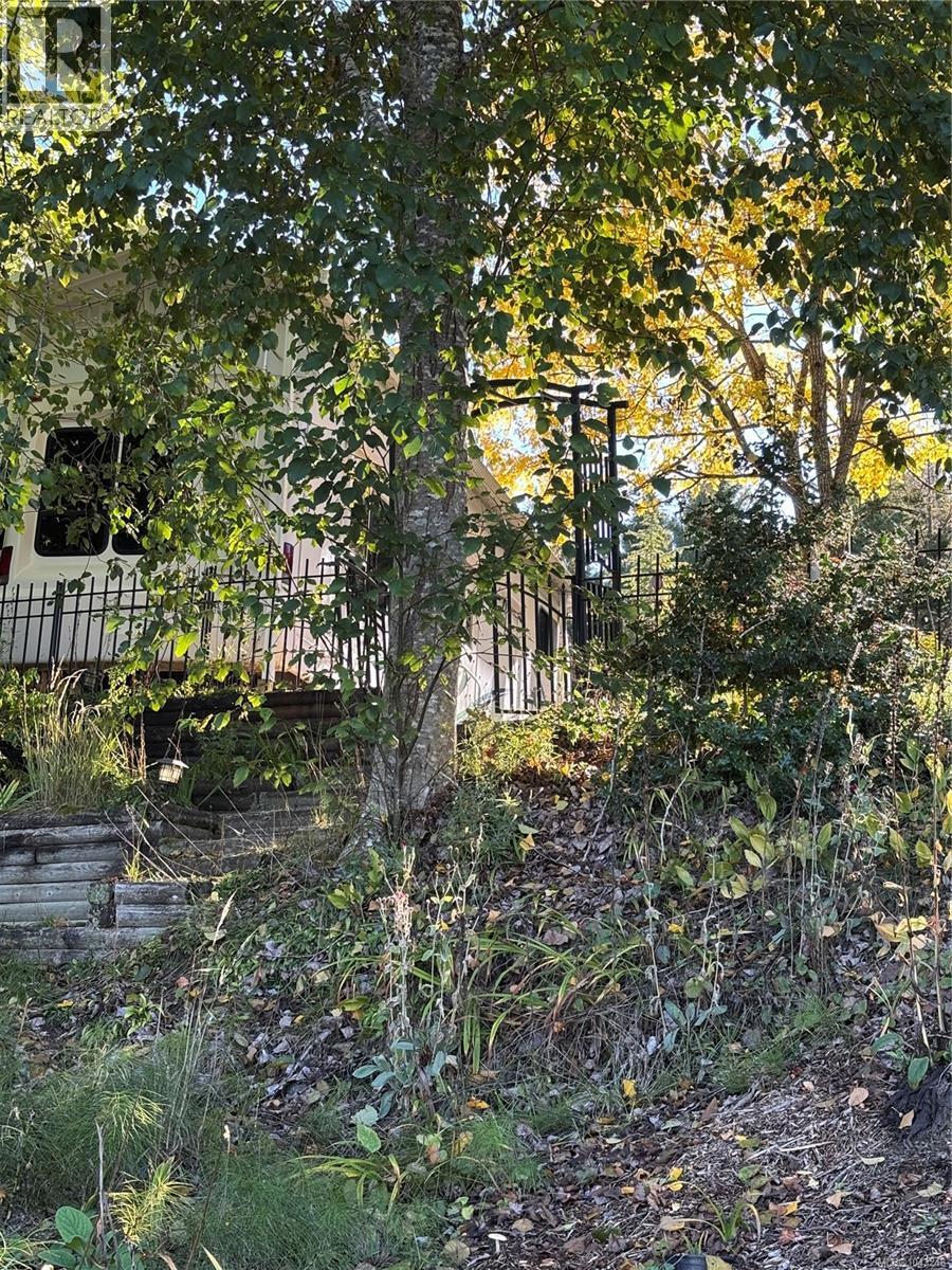 F14 2650 Turnbull Rd Property Photo 16