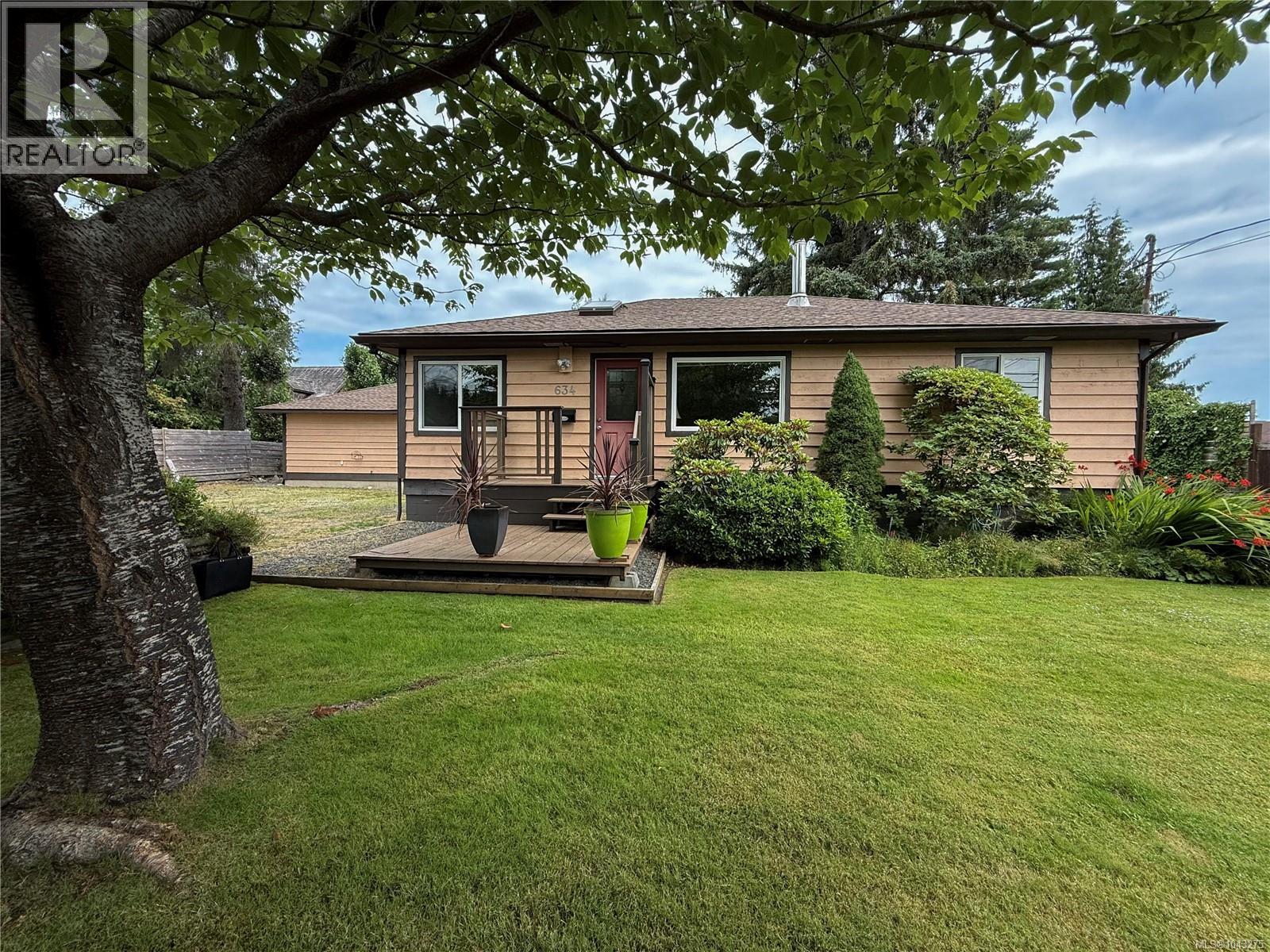 634 Holm Rd Property Photo 1