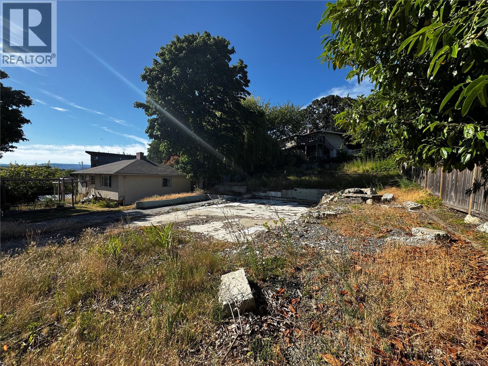 1258 Woodway Rd Property Photo 1