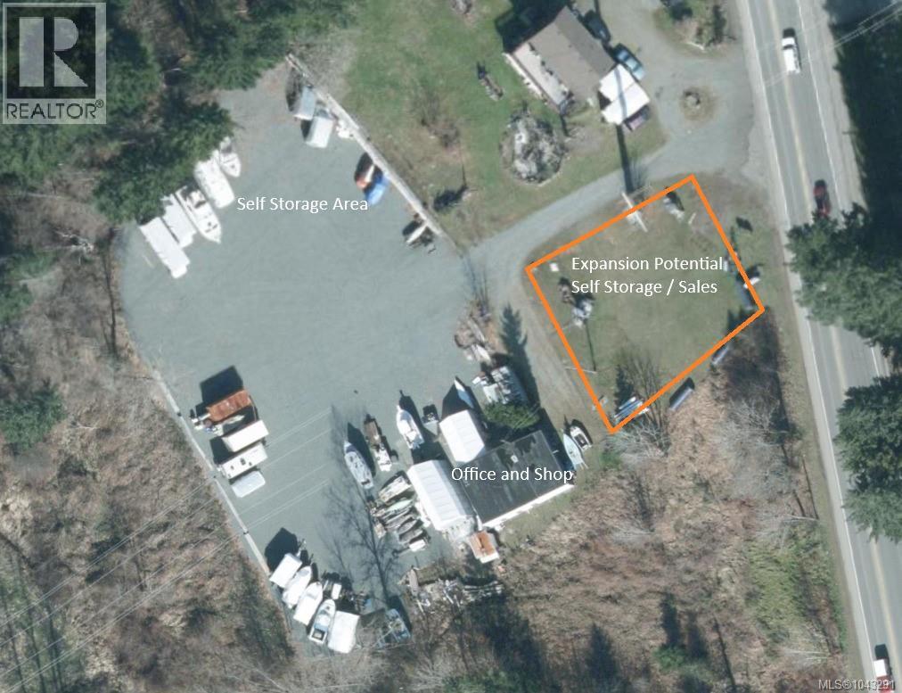 4767 Island Hwy N Property Photo 1
