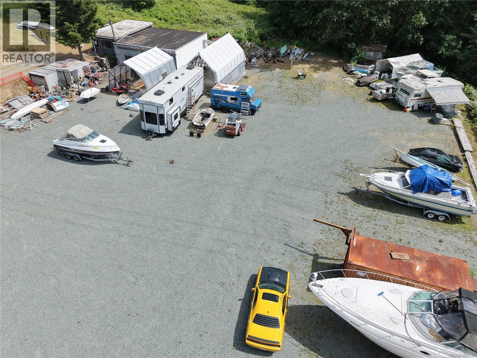 4767 Island Hwy N Property Photo 5