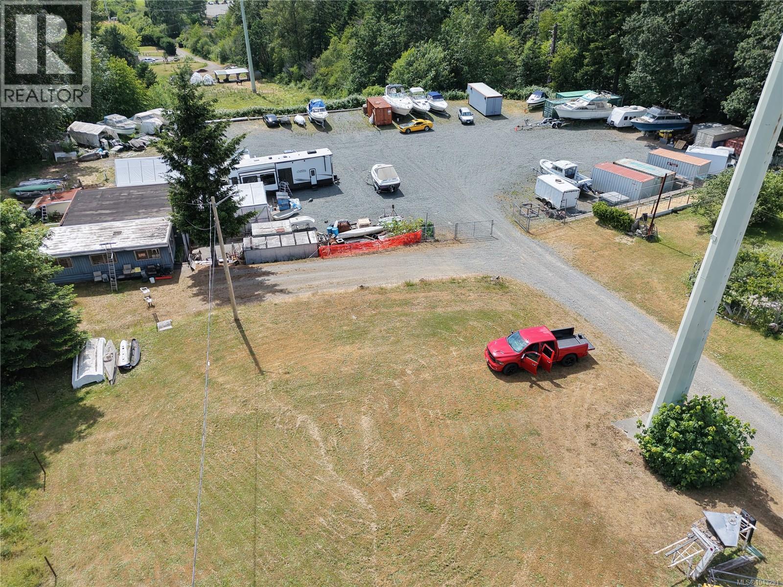 4767 Island Hwy N Property Photo 9