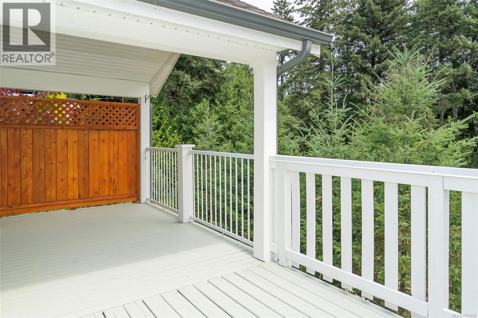 139 3042 River Rd Property Photo 5