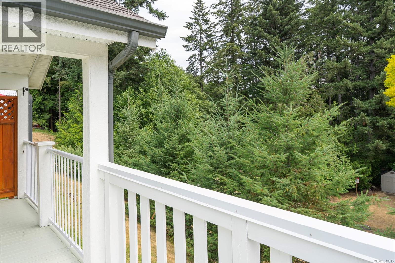 139 3042 River Rd Property Photo 9