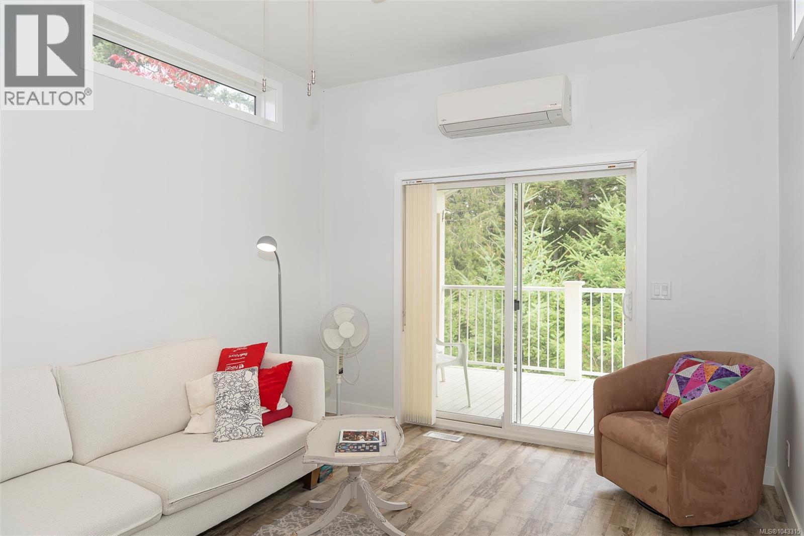 139 3042 River Rd Property Photo 19