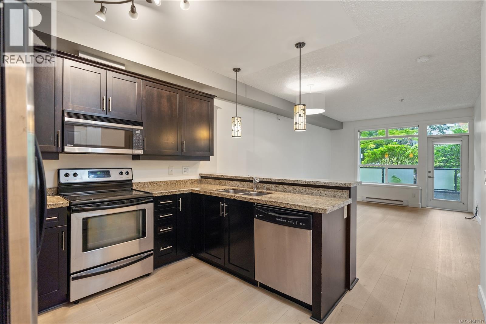 116 2710 Jacklin Rd Property Photo 4