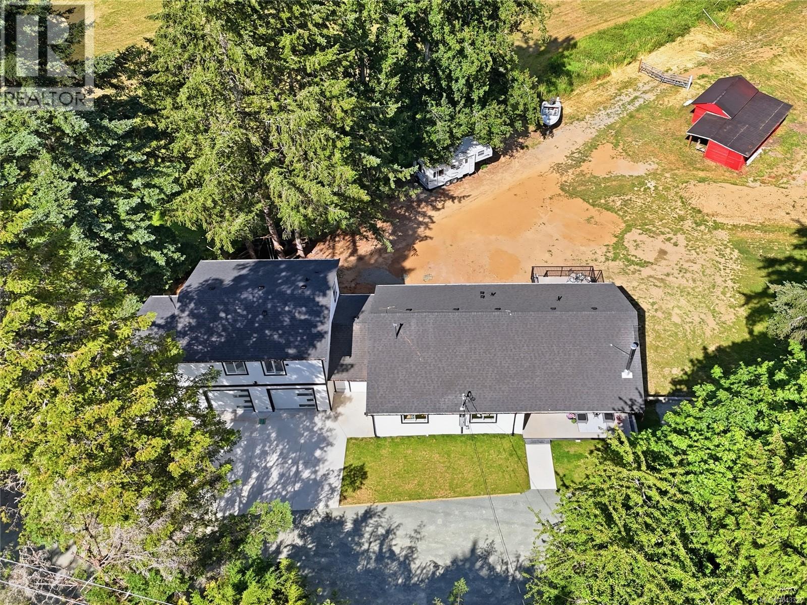 5905 Menzies Rd Property Photo 1