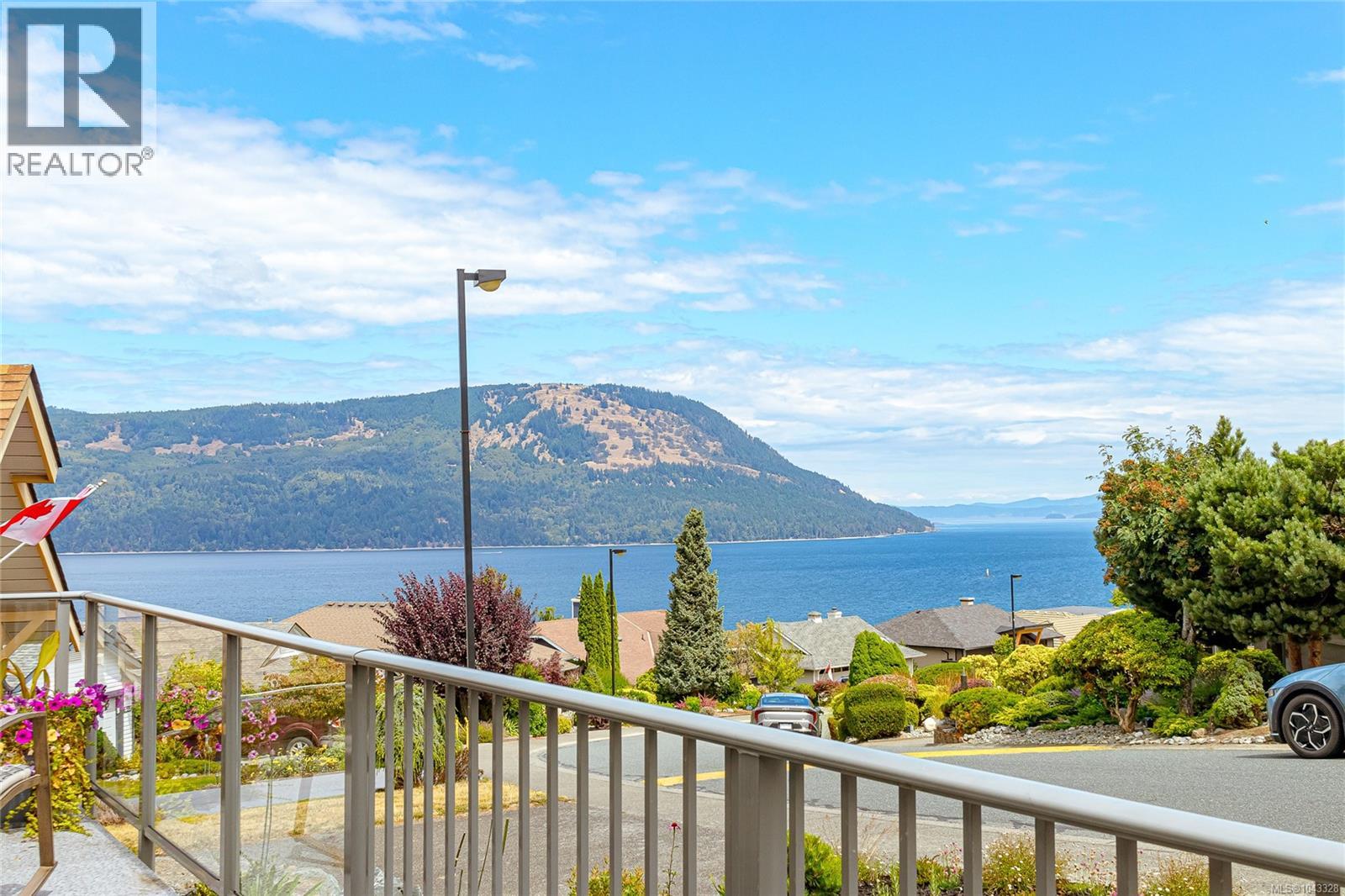 571 Marine View Property Photo 1