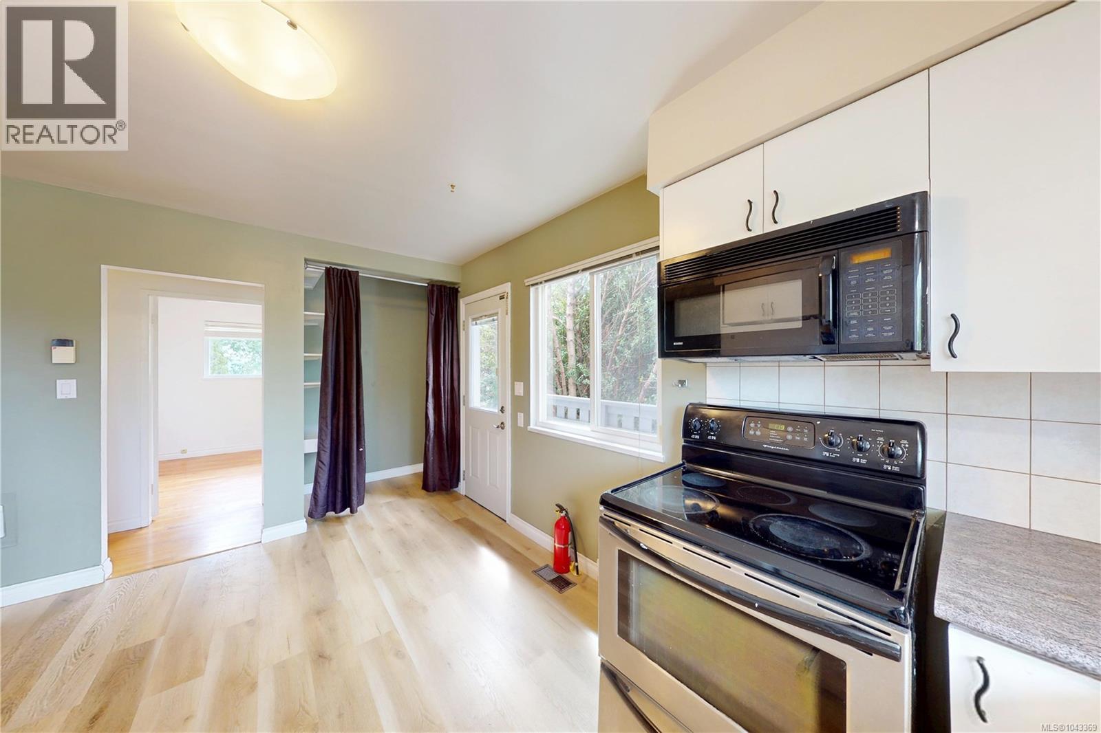 1710 Sprucewood Pl Property Photo 13