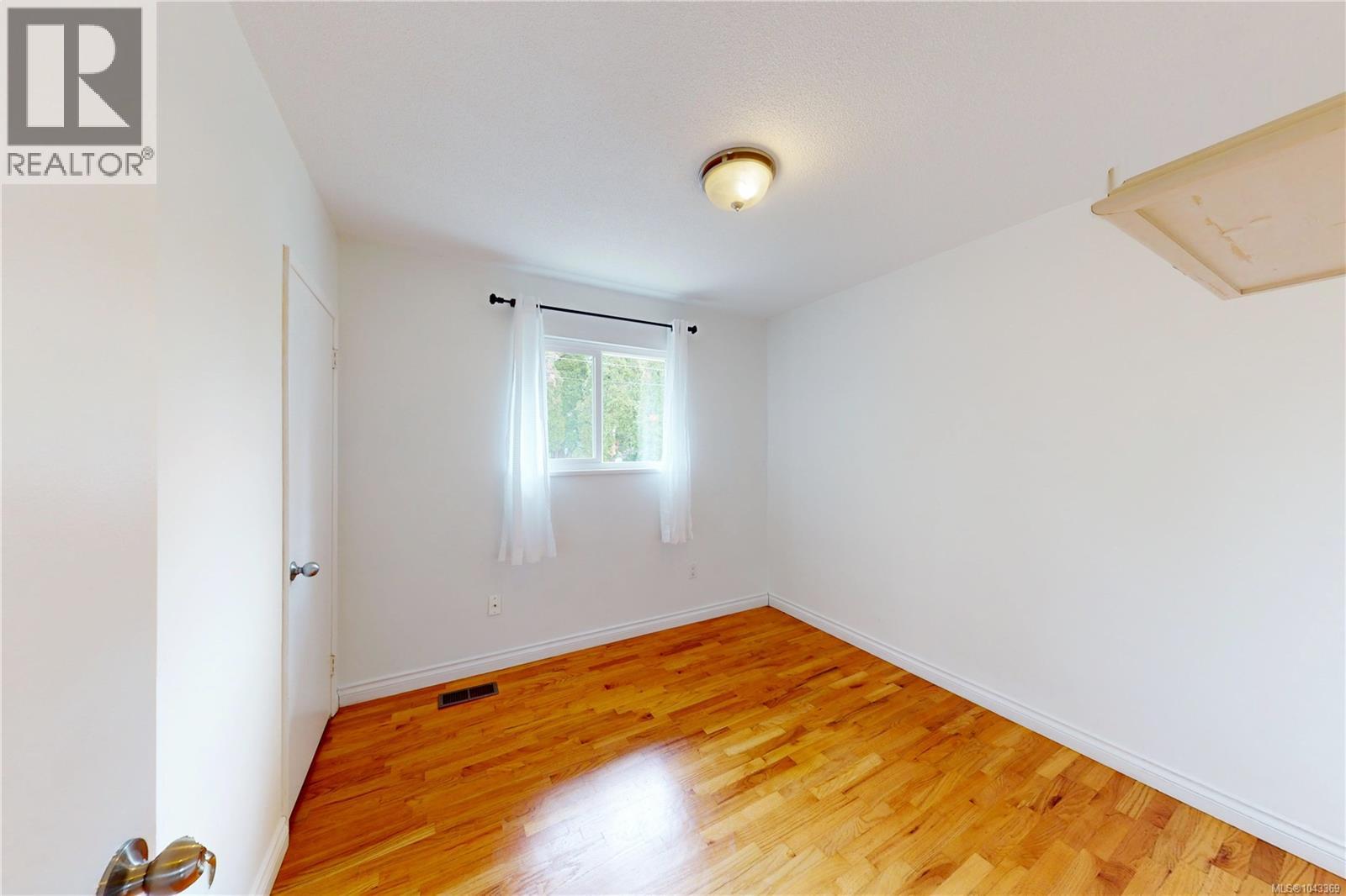 1710 Sprucewood Pl Property Photo 24