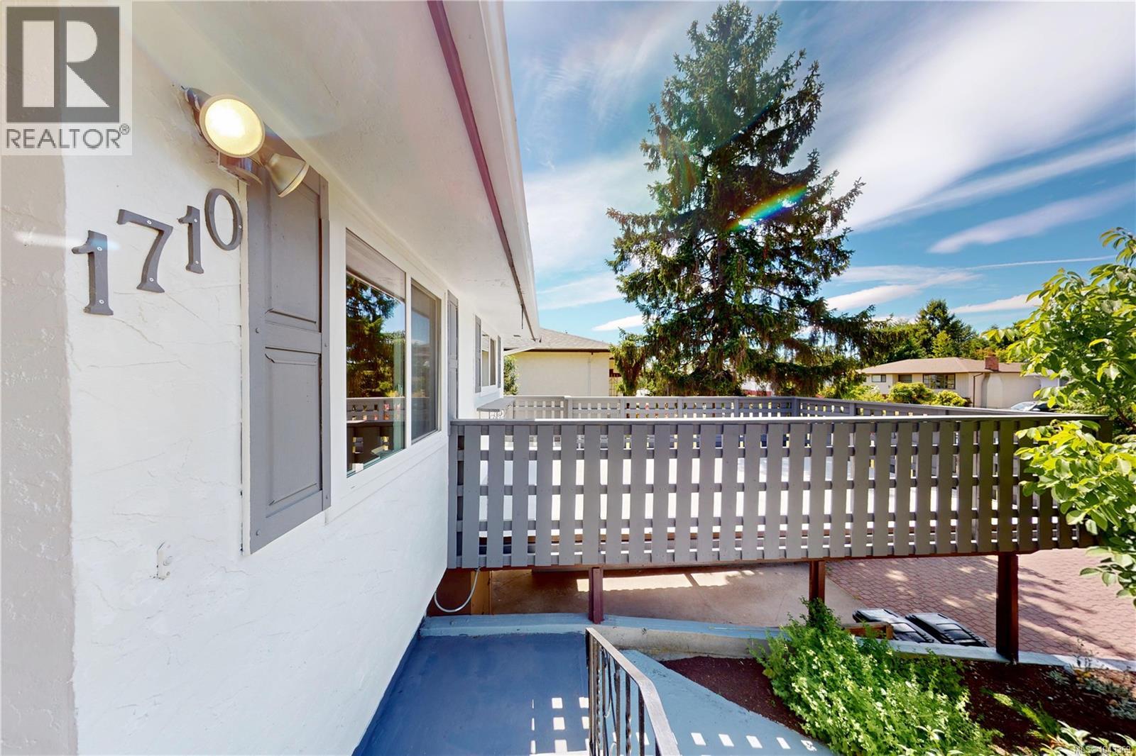 1710 Sprucewood Pl Property Photo 45