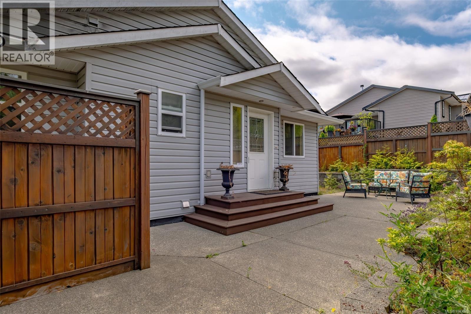 1731 Dar's Pl Property Photo 2