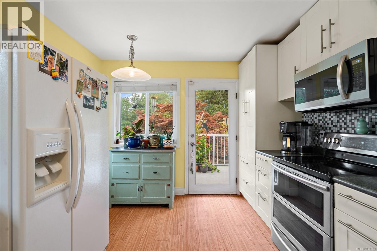 2197 Henlyn Dr Property Photo 8