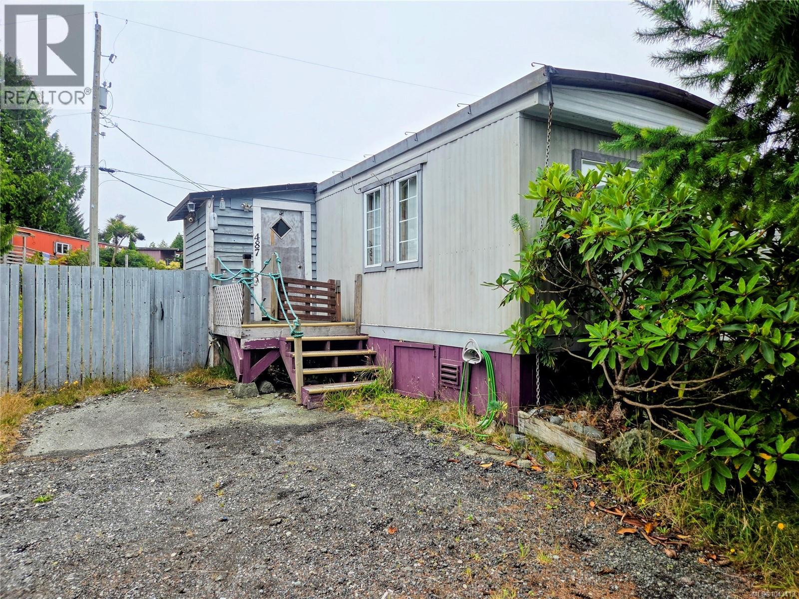 487 Orca Cres Property Photo 1