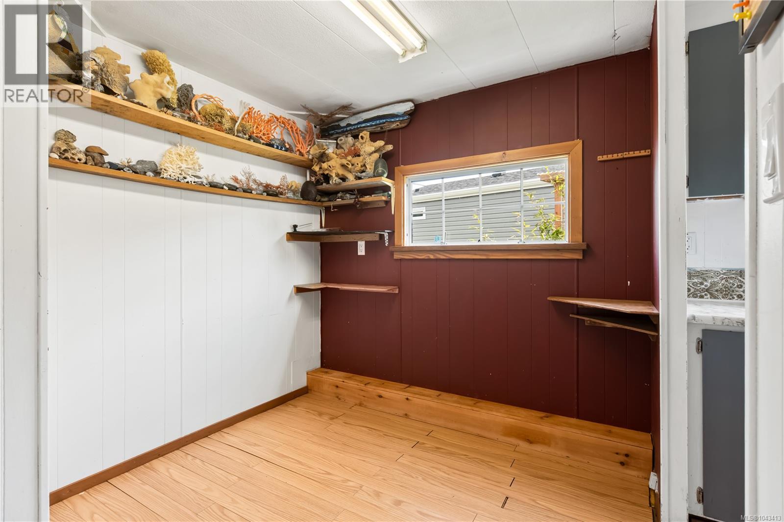487 Orca Cres Property Photo 6