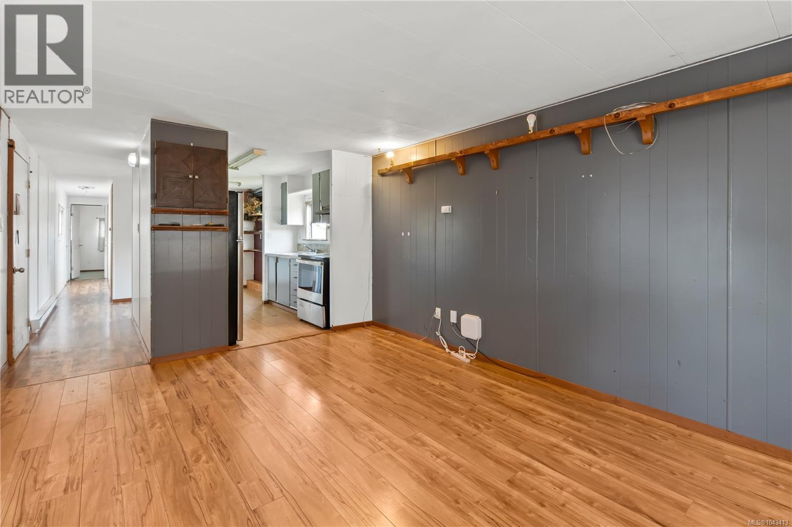 487 Orca Cres Property Photo 12