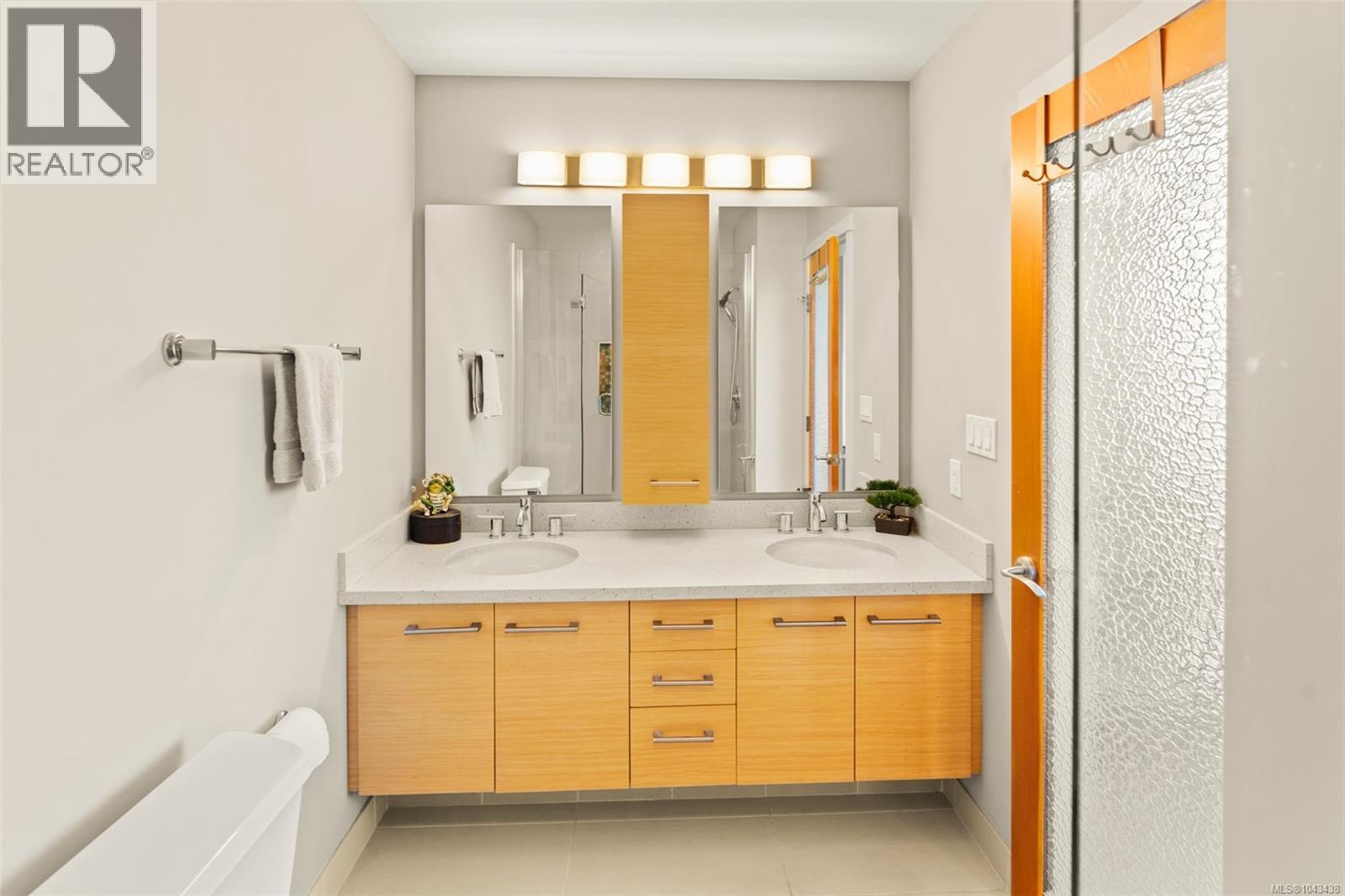 805 38 Front St Property Photo 55