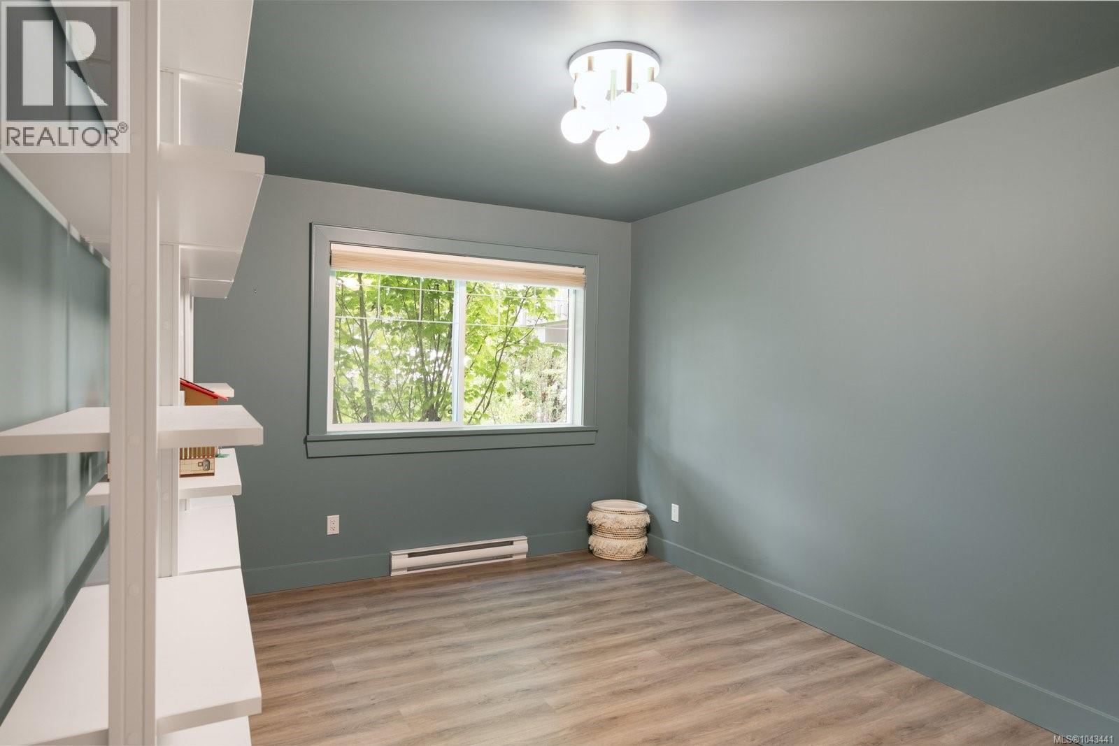 4 4583 Wilkinson Rd Property Photo 19