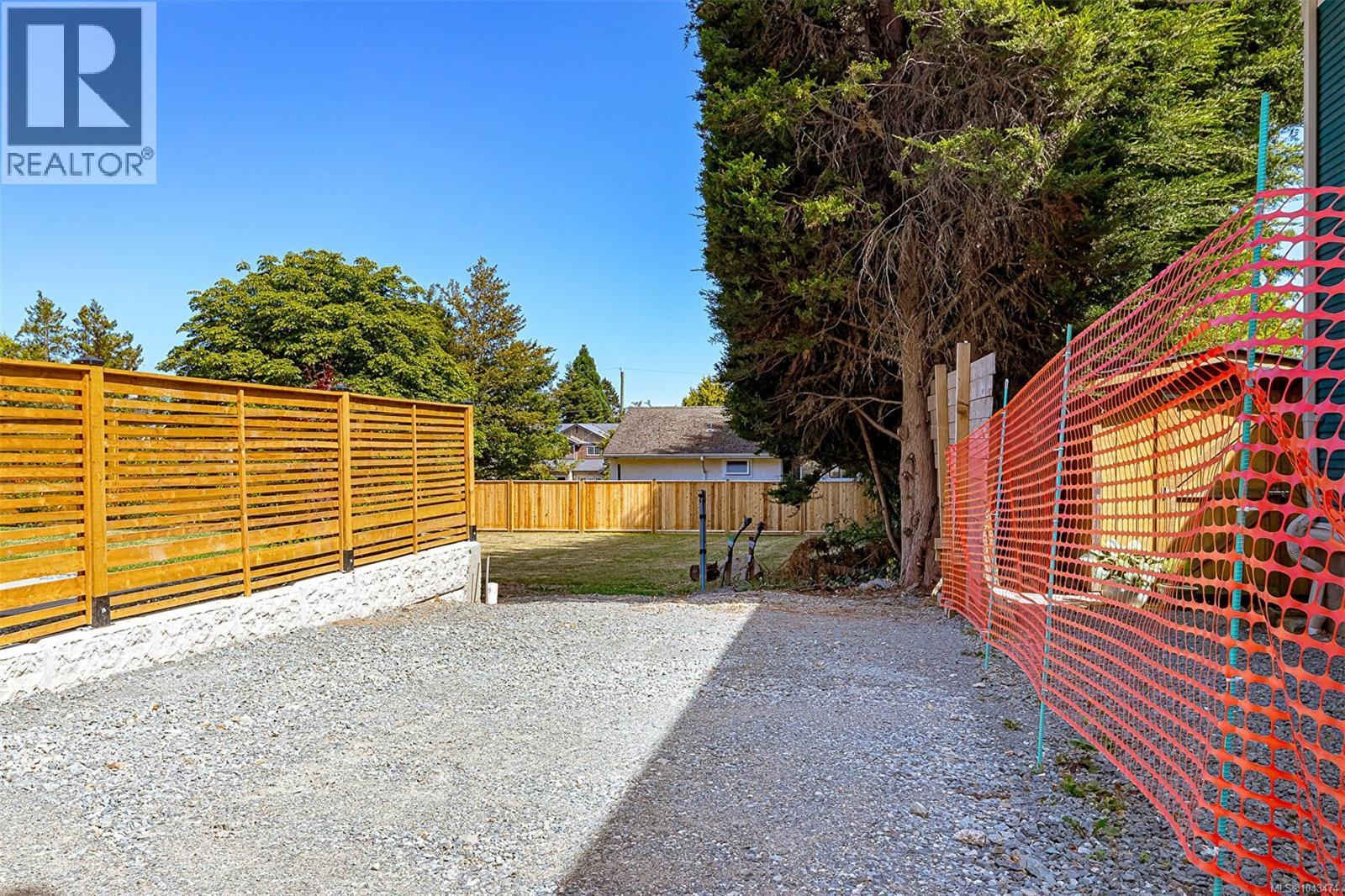 3141 Balfour Ave Property Photo 9