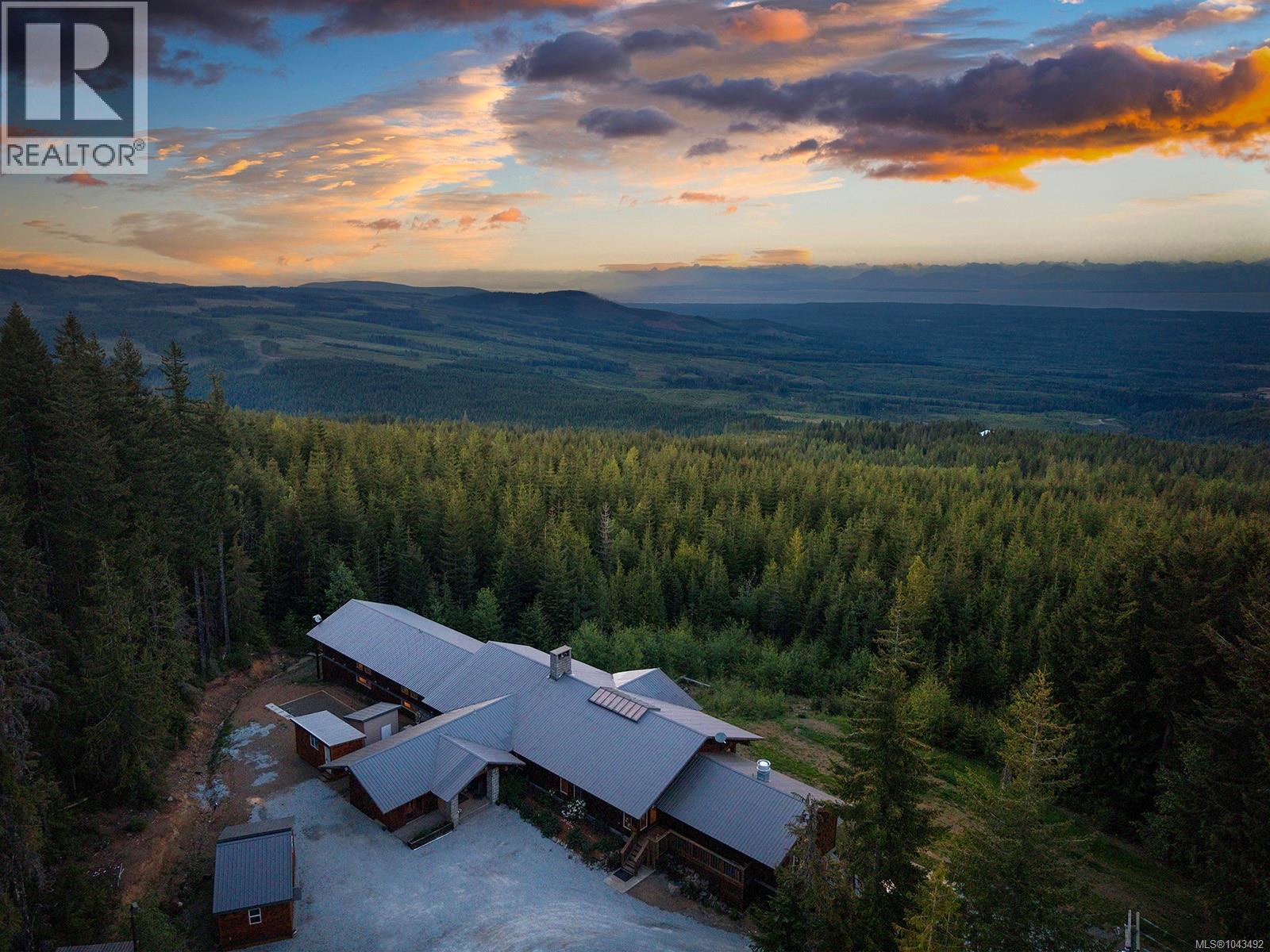 8100 Forbidden Plateau Rd Property Photo 3