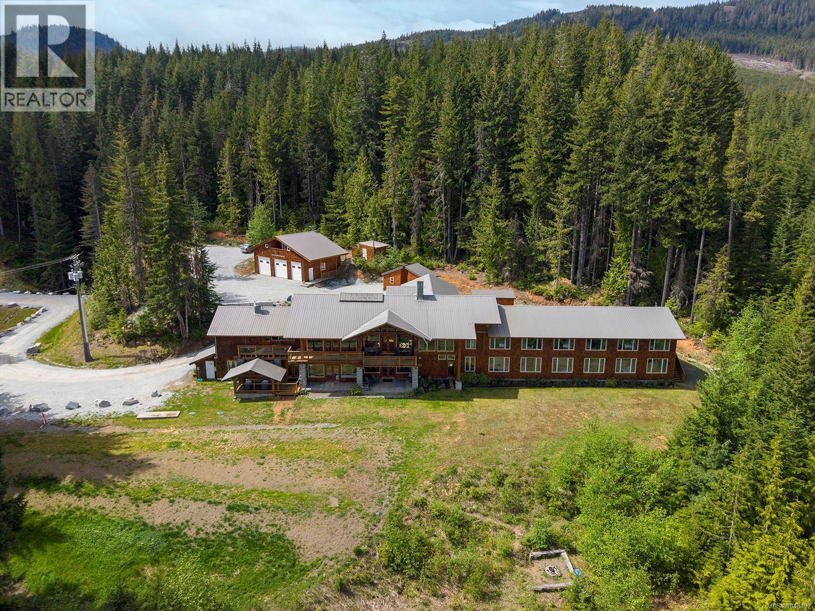 8100 Forbidden Plateau Rd Property Photo 6