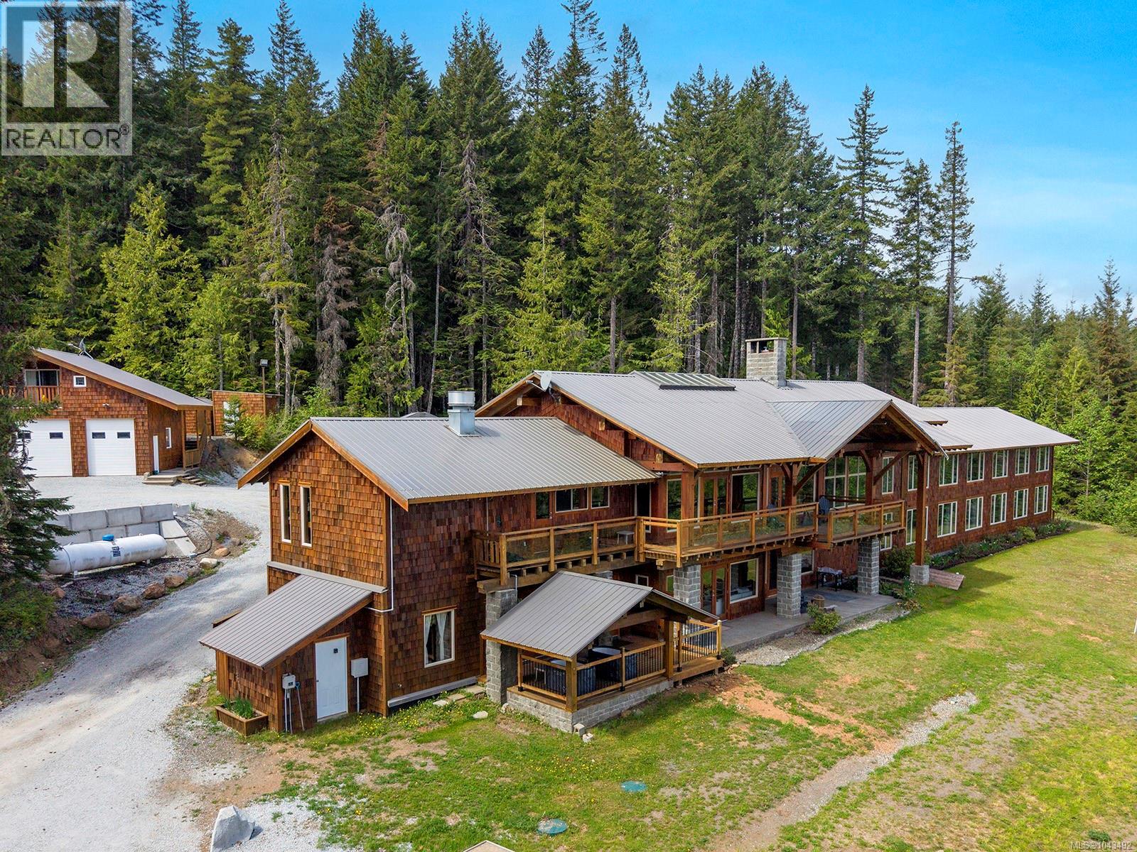 8100 Forbidden Plateau Rd Property Photo 8