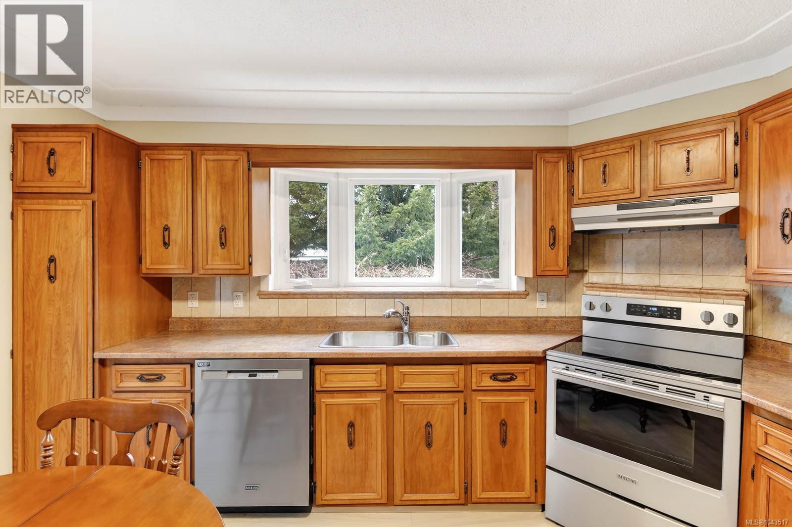 5118 Compton Rd Property Photo 4