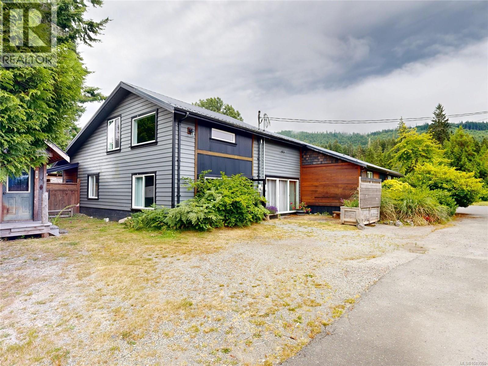 6641 Queesto Dr Property Photo 4