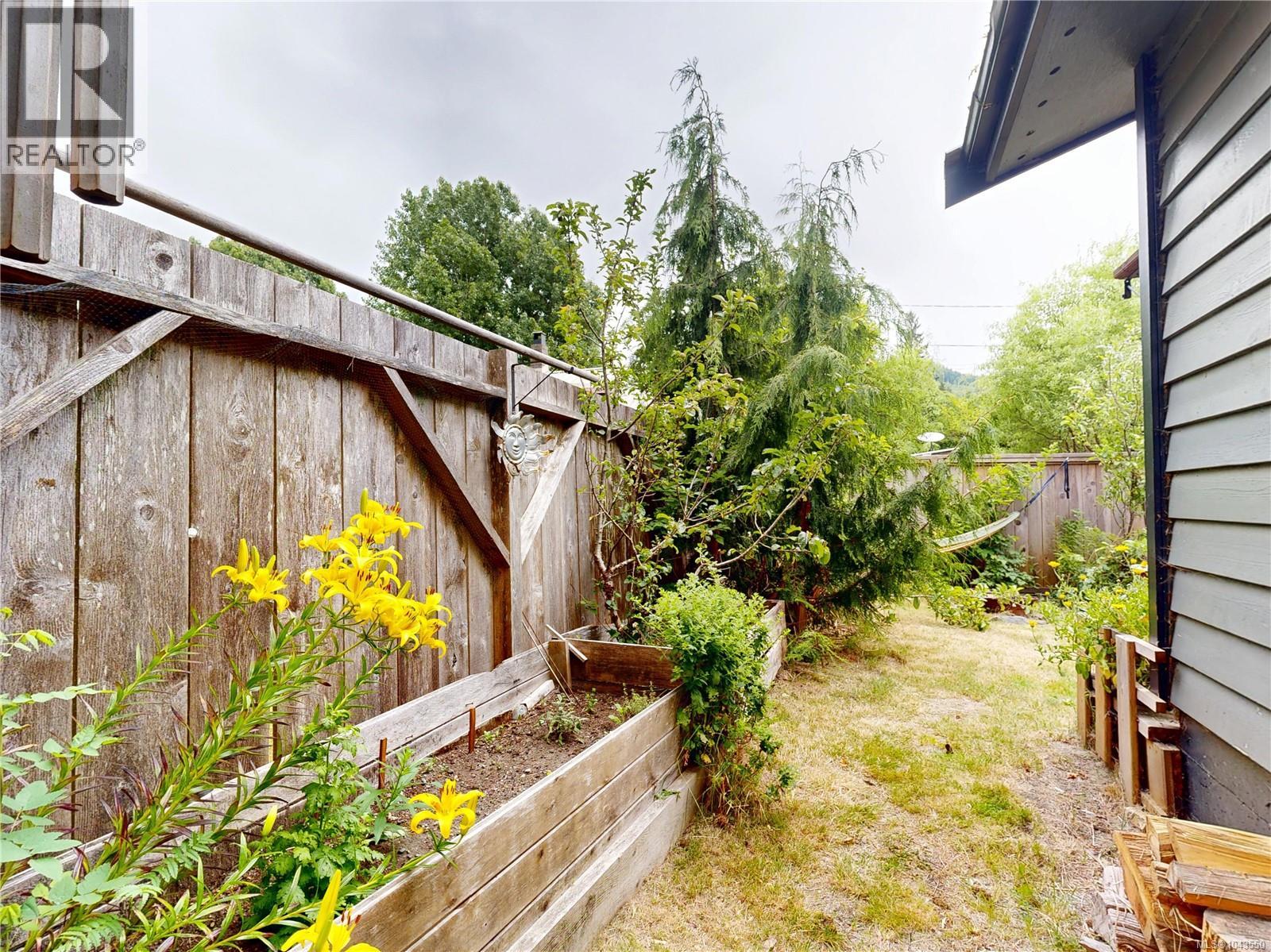 6641 Queesto Dr Property Photo 43