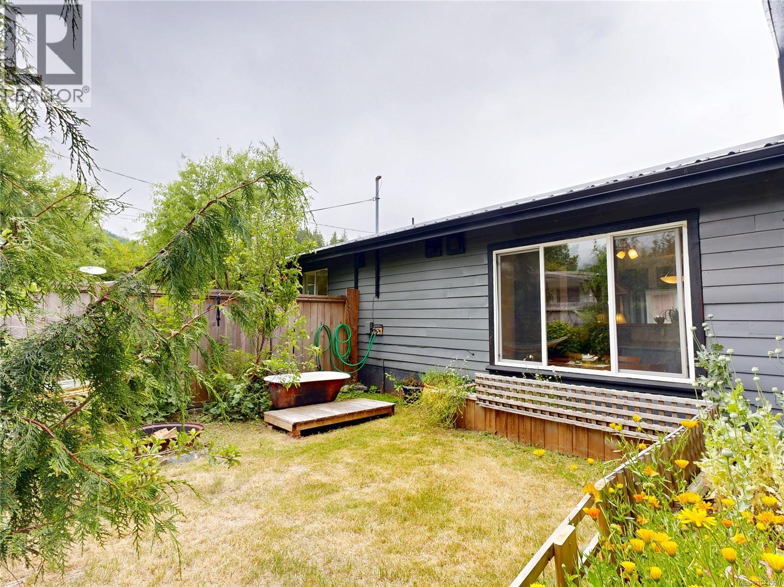 6641 Queesto Dr Property Photo 44