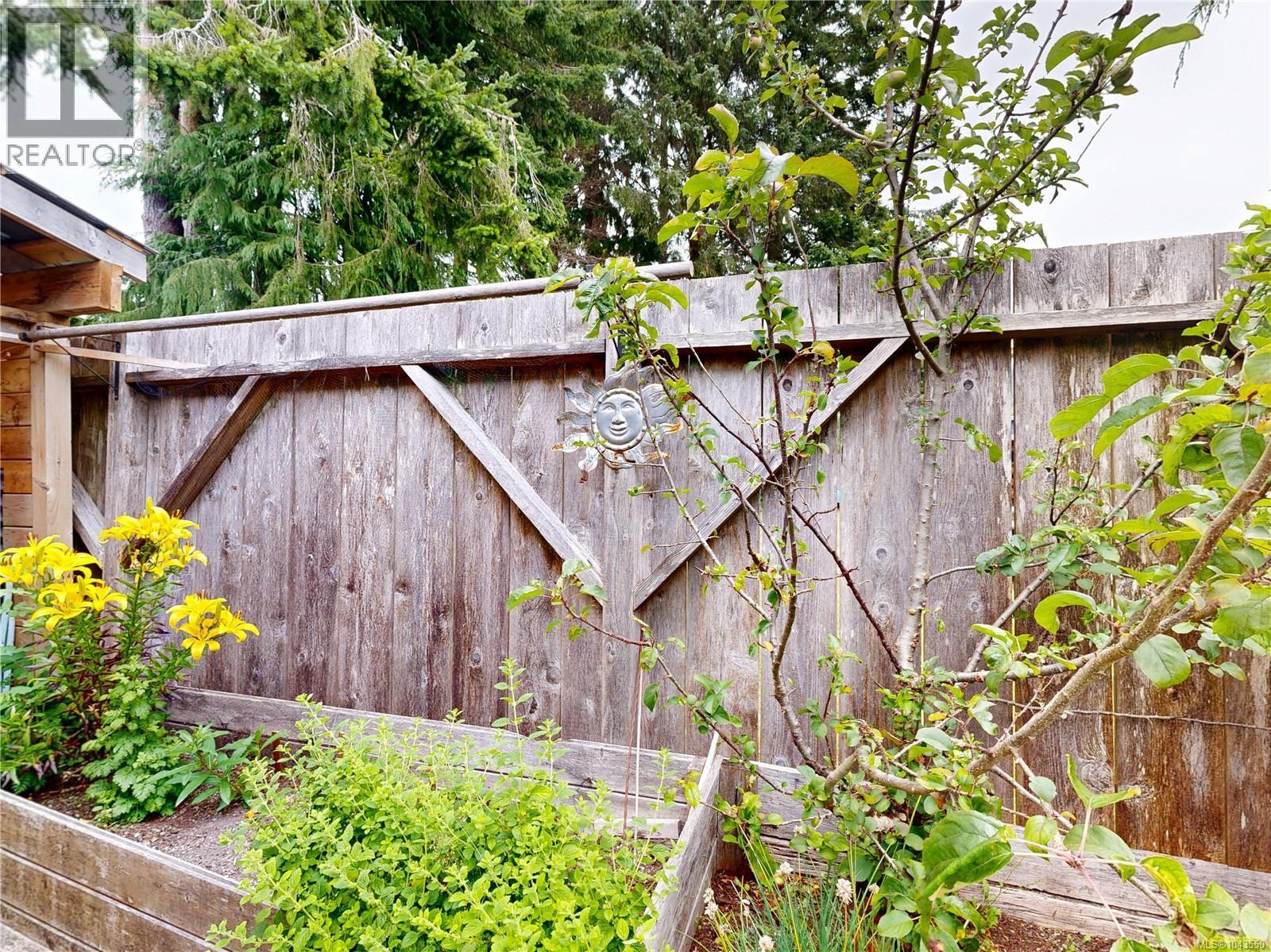 6641 Queesto Dr Property Photo 47