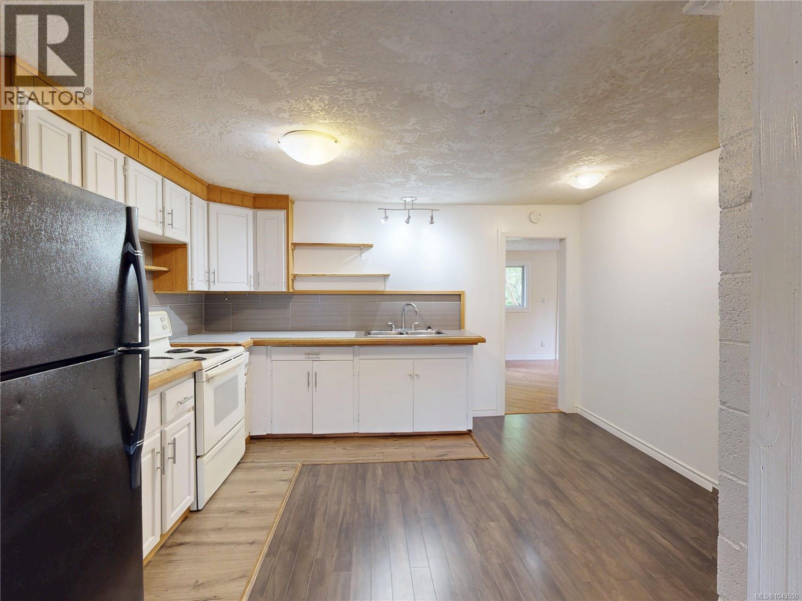 6641 Queesto Dr Property Photo 82
