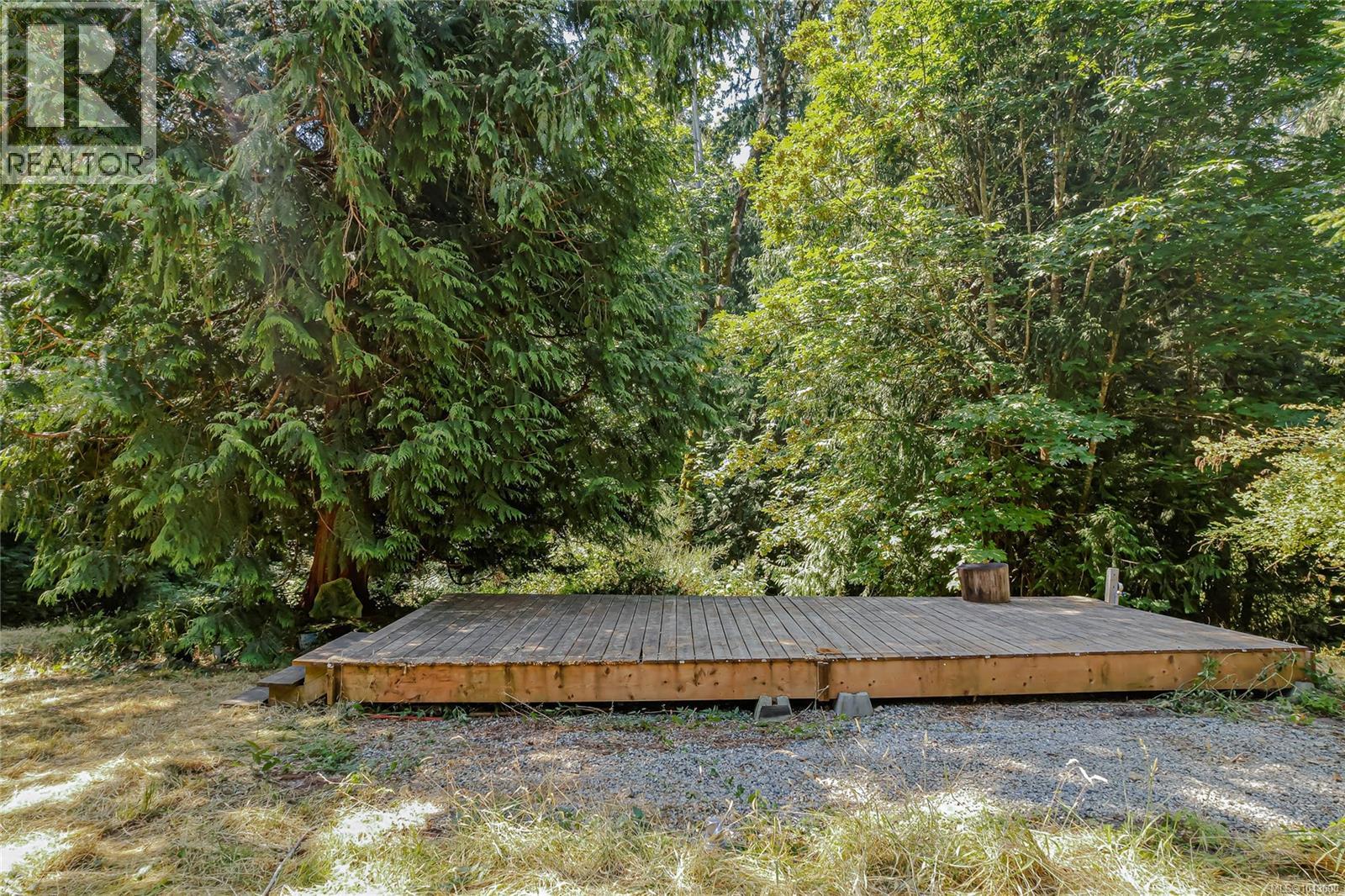 215 Long Harbour Rd Property Photo 12
