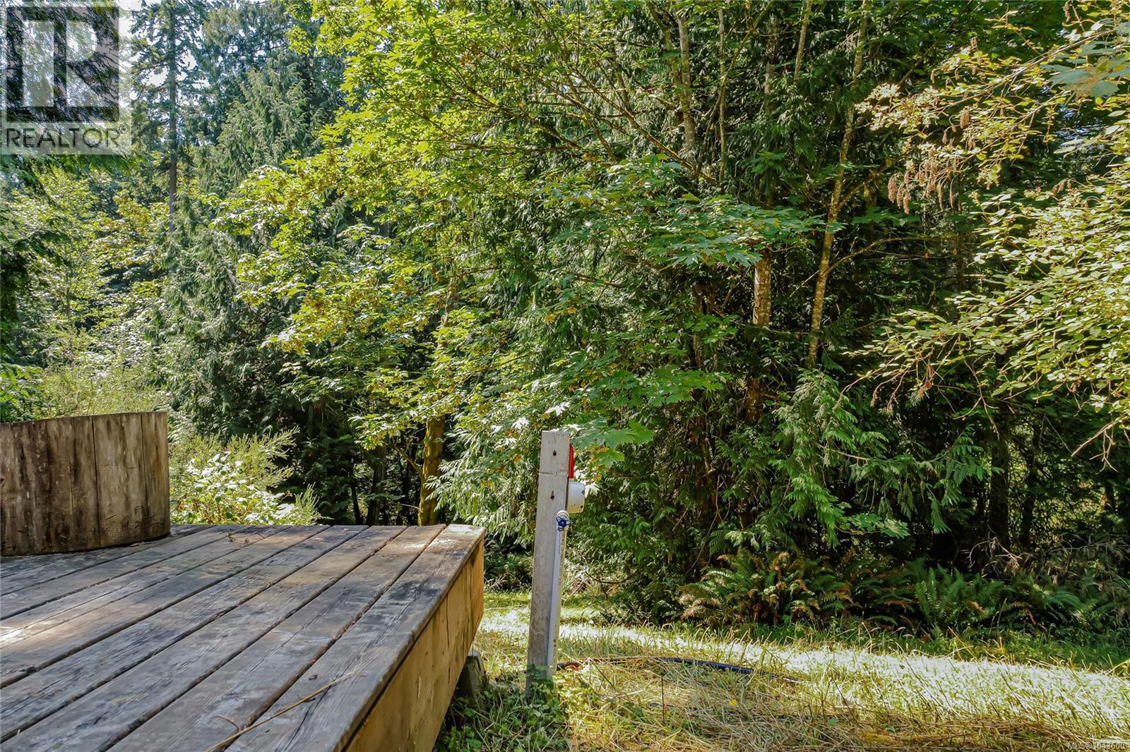 215 Long Harbour Rd Property Photo 14