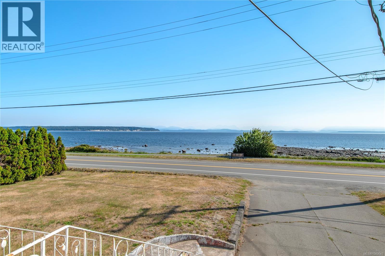 3250 Island Hwy S Property Photo 1