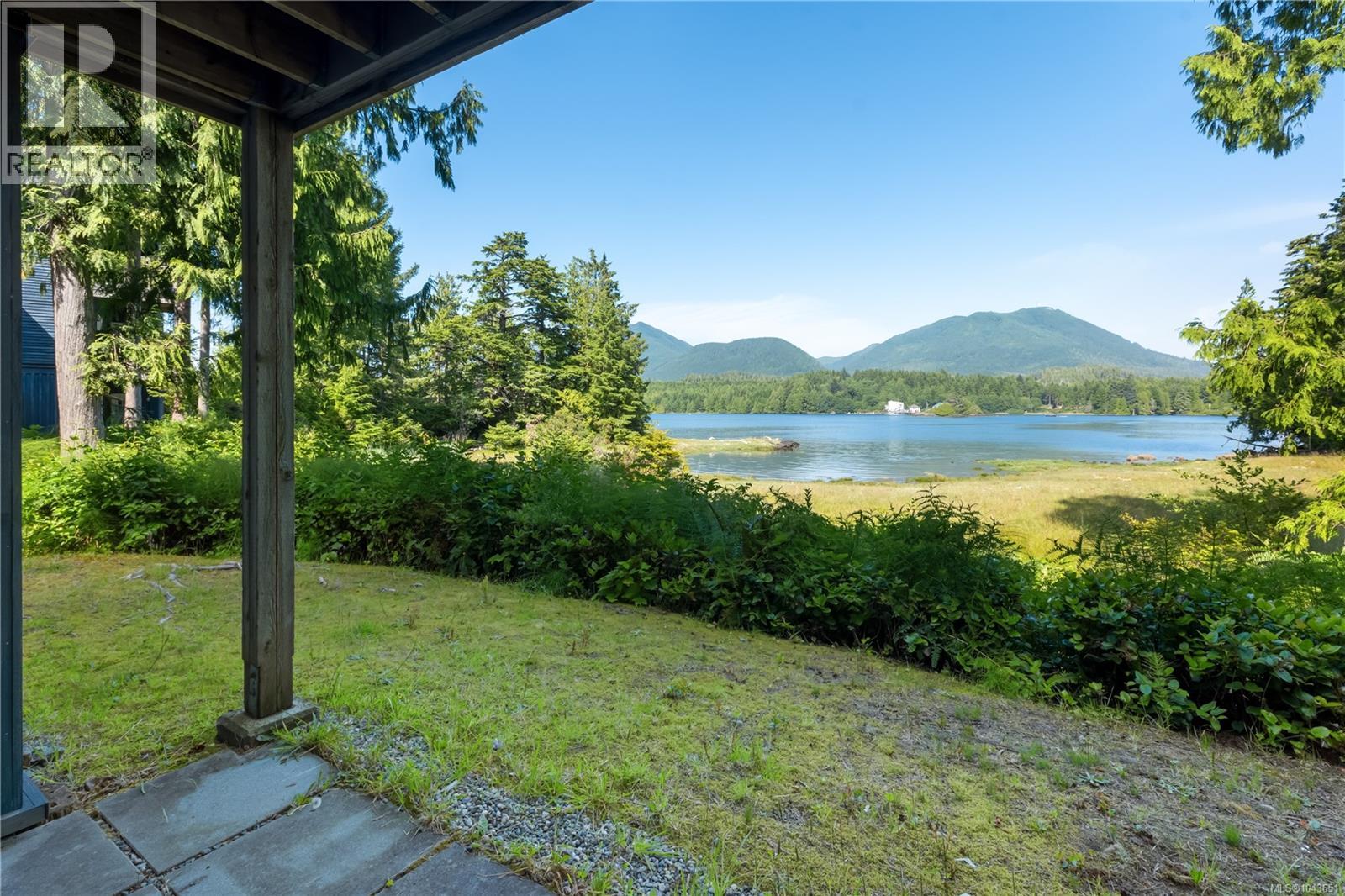 401 1971 Harbour Dr Property Photo 2
