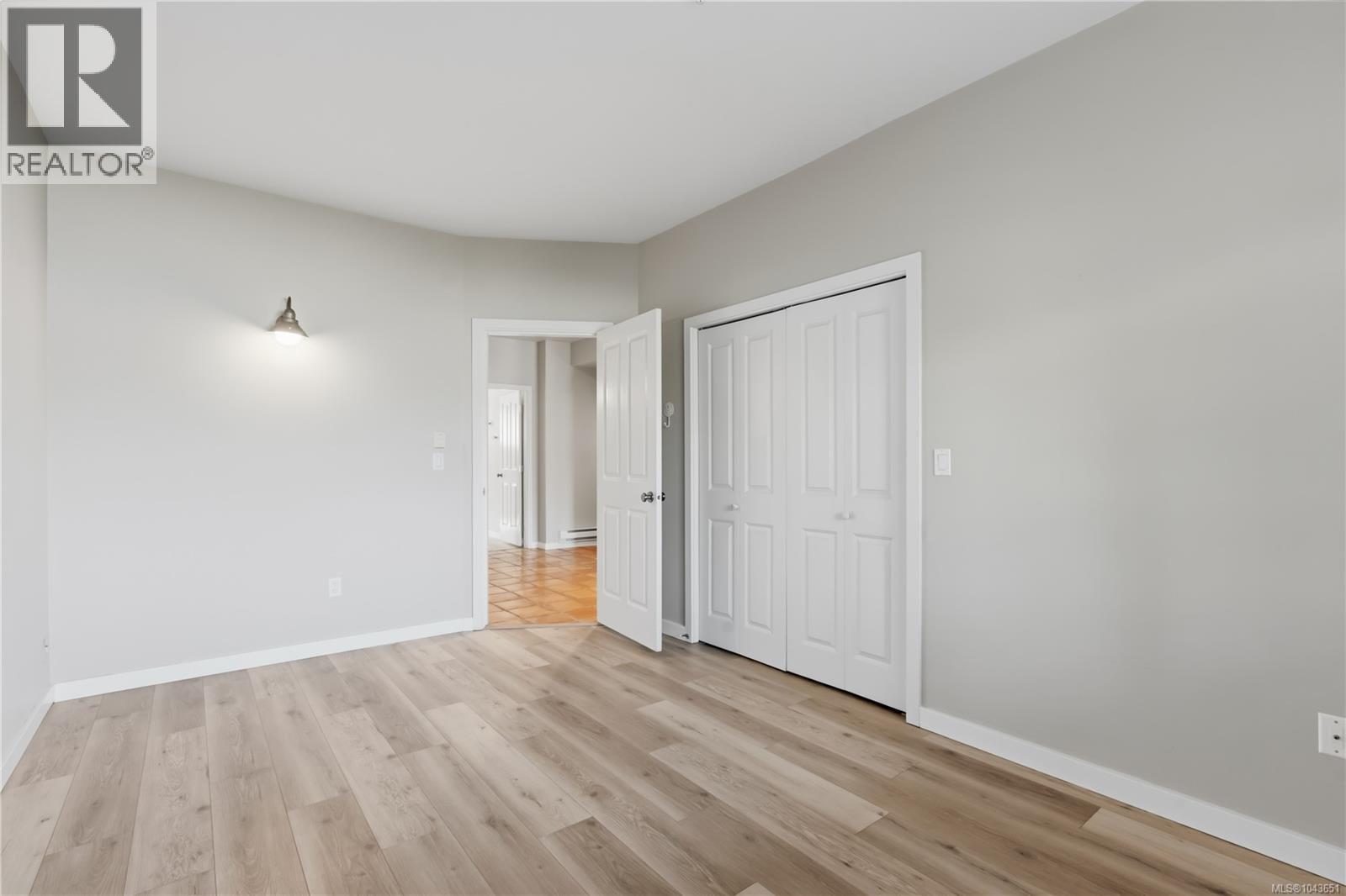 401 1971 Harbour Dr Property Photo 15