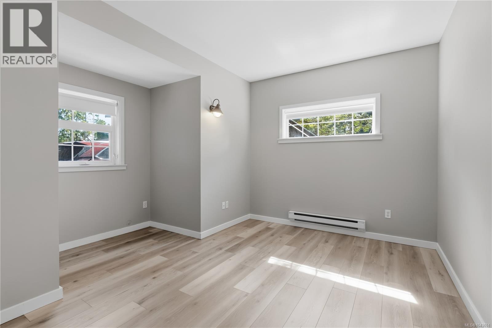 401 1971 Harbour Dr Property Photo 17