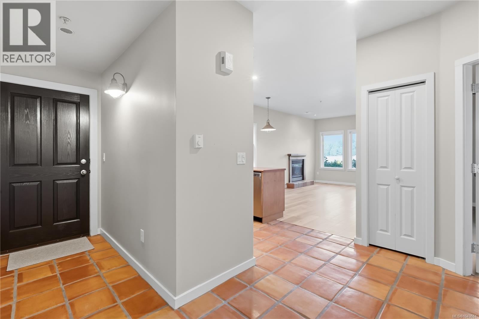 401 1971 Harbour Dr Property Photo 19