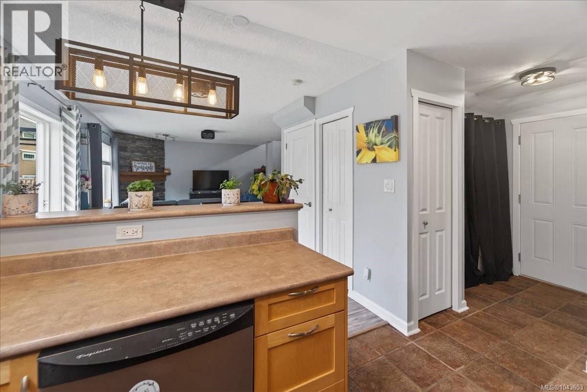 2460 Driftwood Pl Property Photo 17