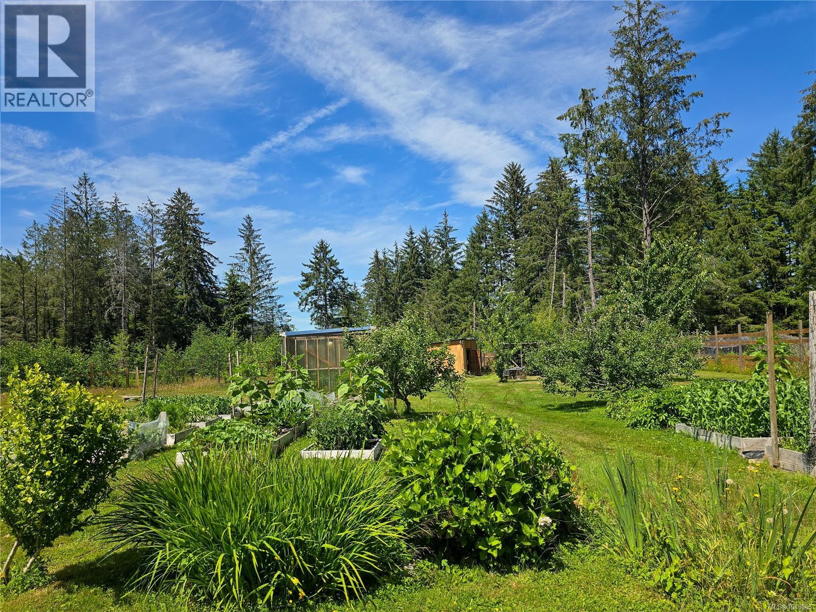 754 Sayward Rd Property Photo 4