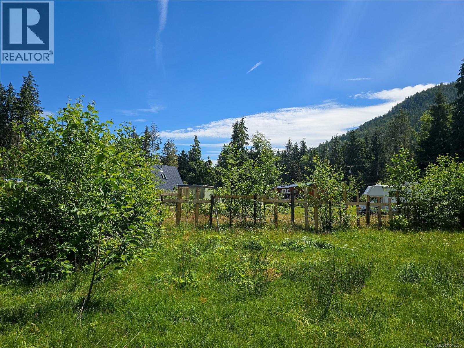 754 Sayward Rd Property Photo 51