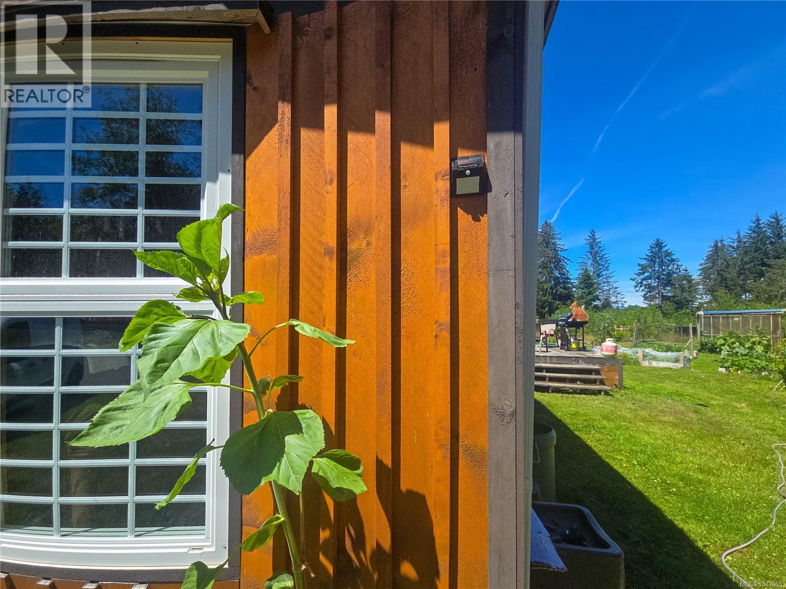 754 Sayward Rd Property Photo 56