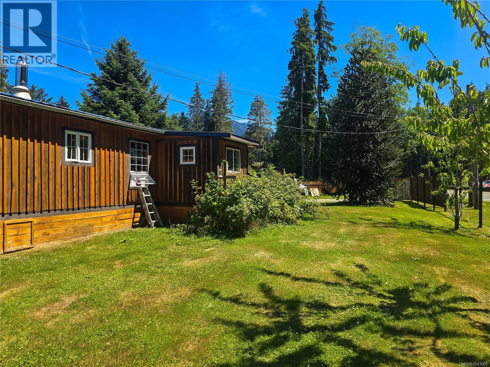 754 Sayward Rd Property Photo 57