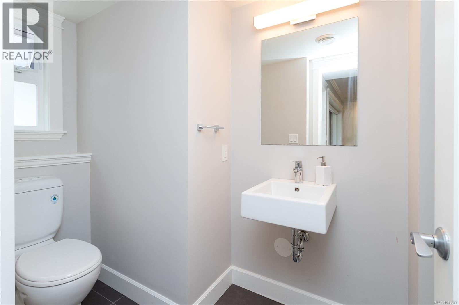 1110 Newport Ave Property Photo 46
