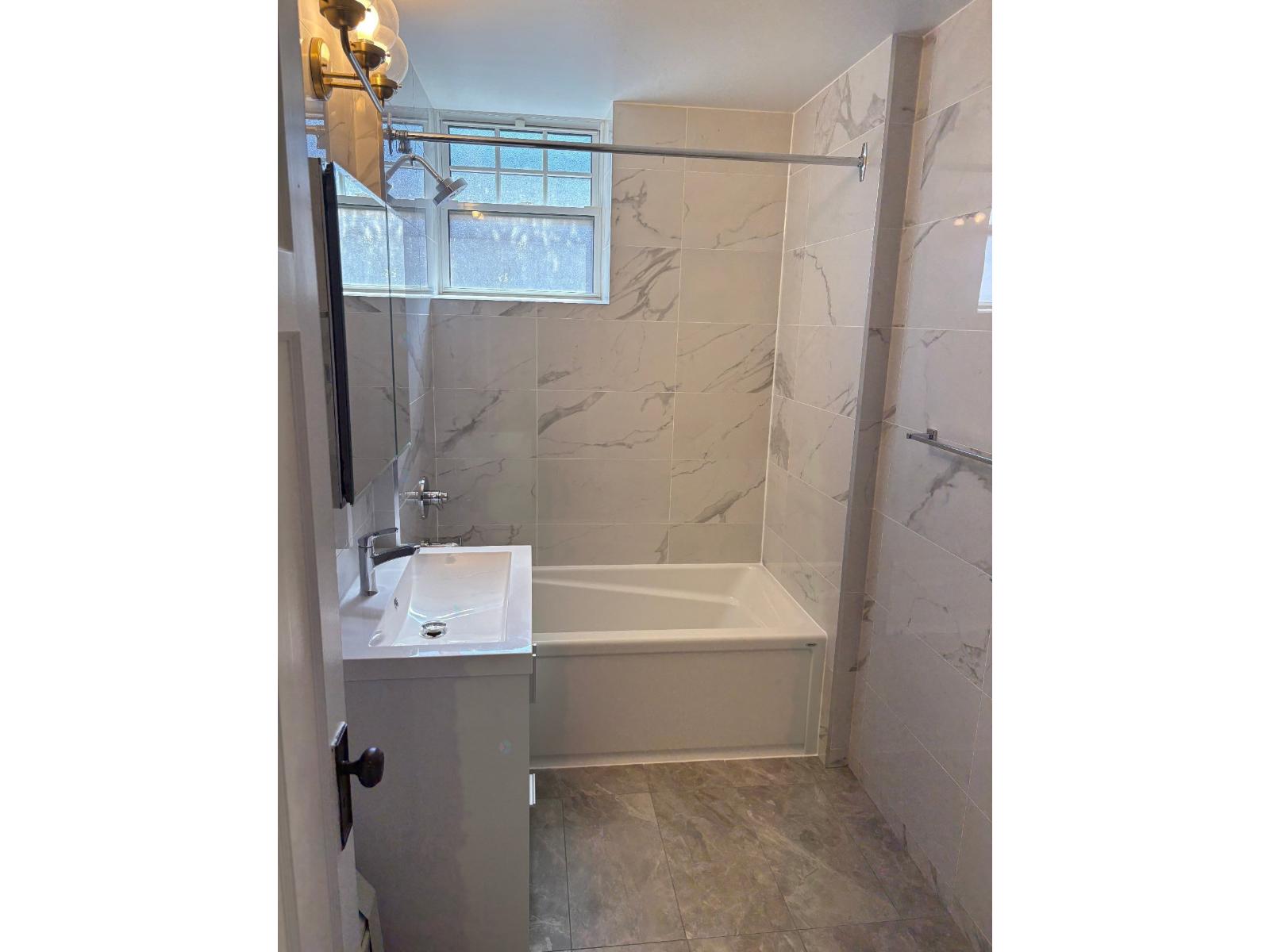 5010 Rue Sherbrooke O., #40 Property Photo 17