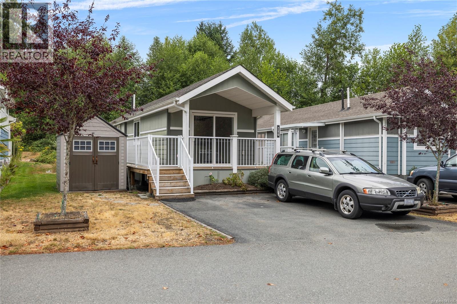 286 3042 River Rd Property Photo 1