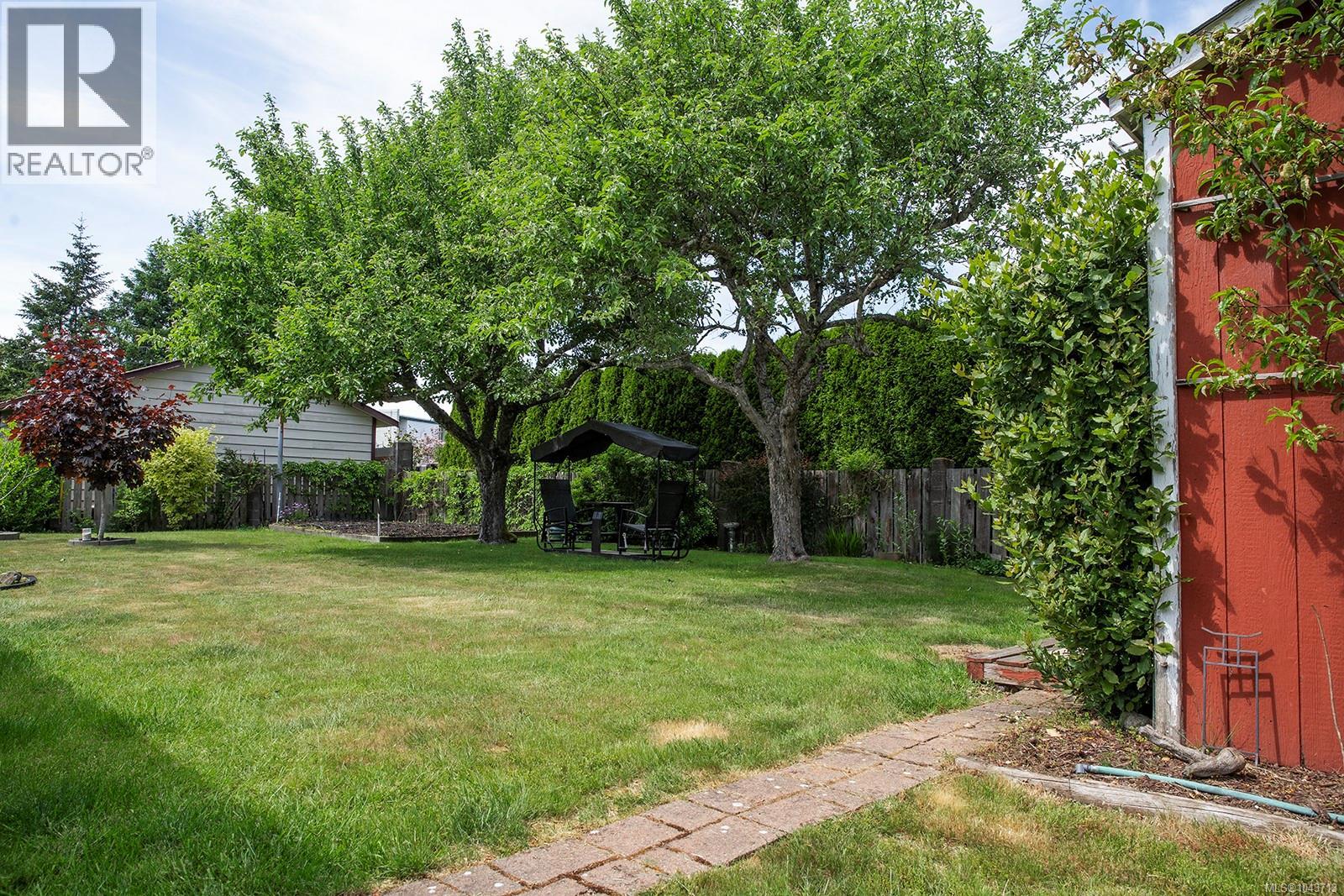 1965 Cougar Cres Property Photo 49